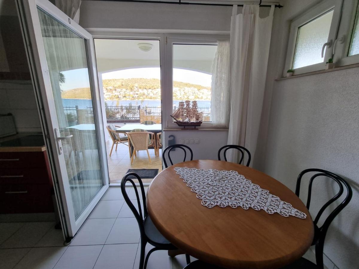 Villa Jana Apartments Трогір Екстер'єр фото